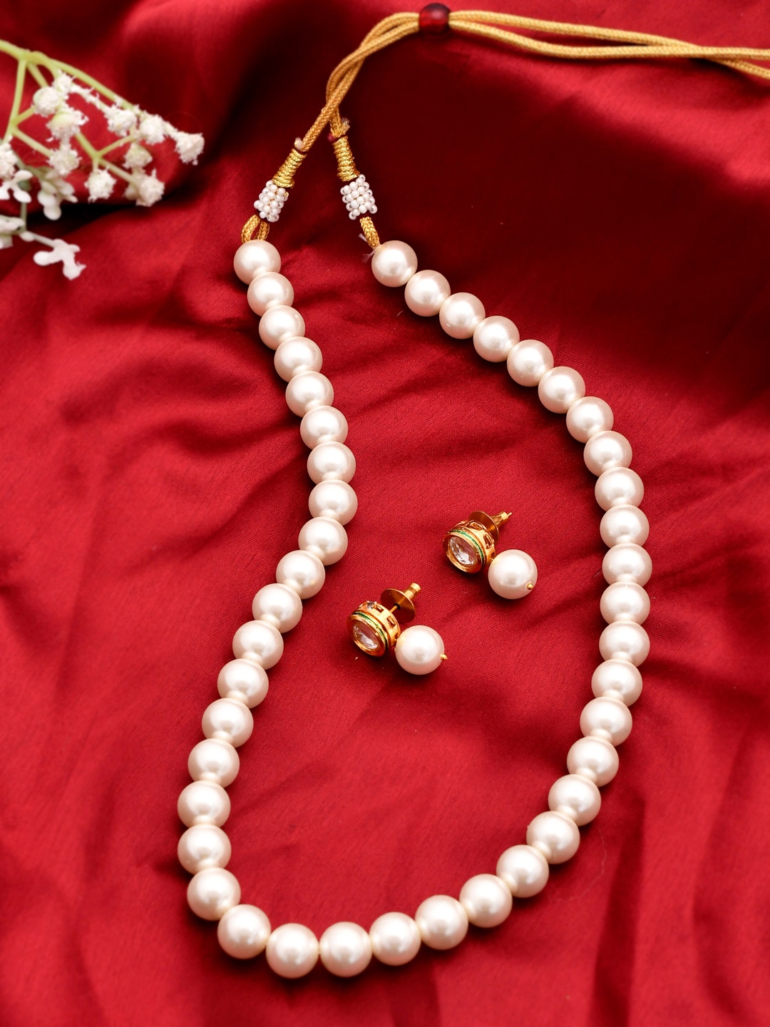 

Silvermerc Designs Gold-Plated & White Kundan-Studded & Pearl Beaded Jewellery Set