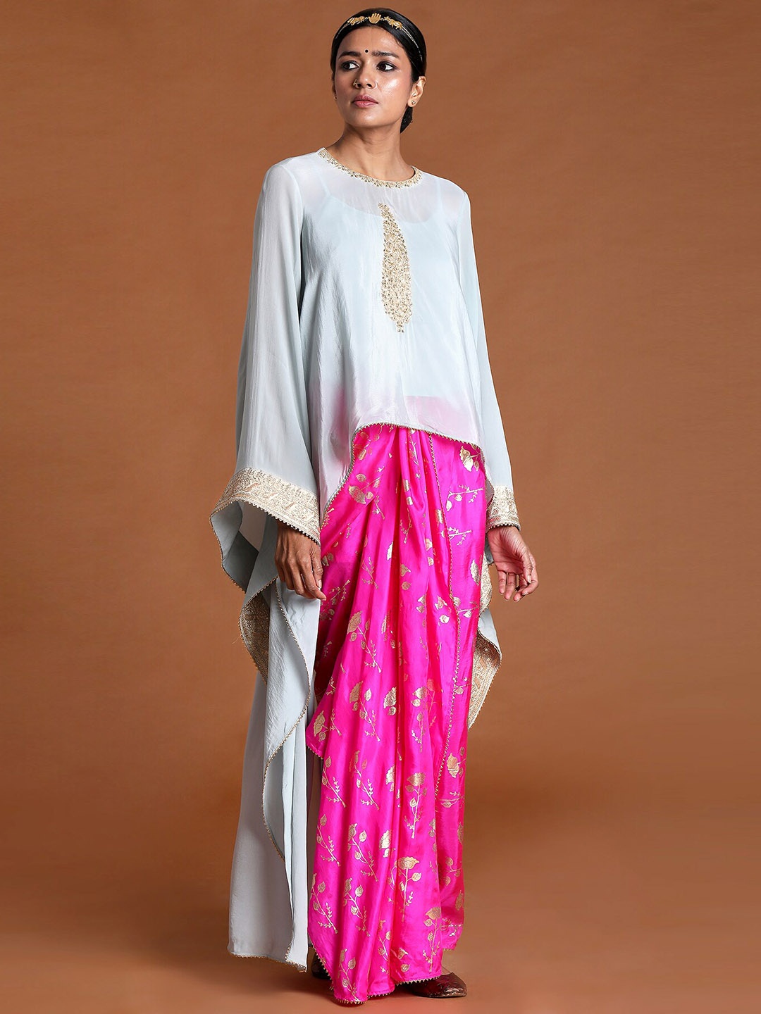 

Masaba Women Pink & White Embellished Top With Skirt