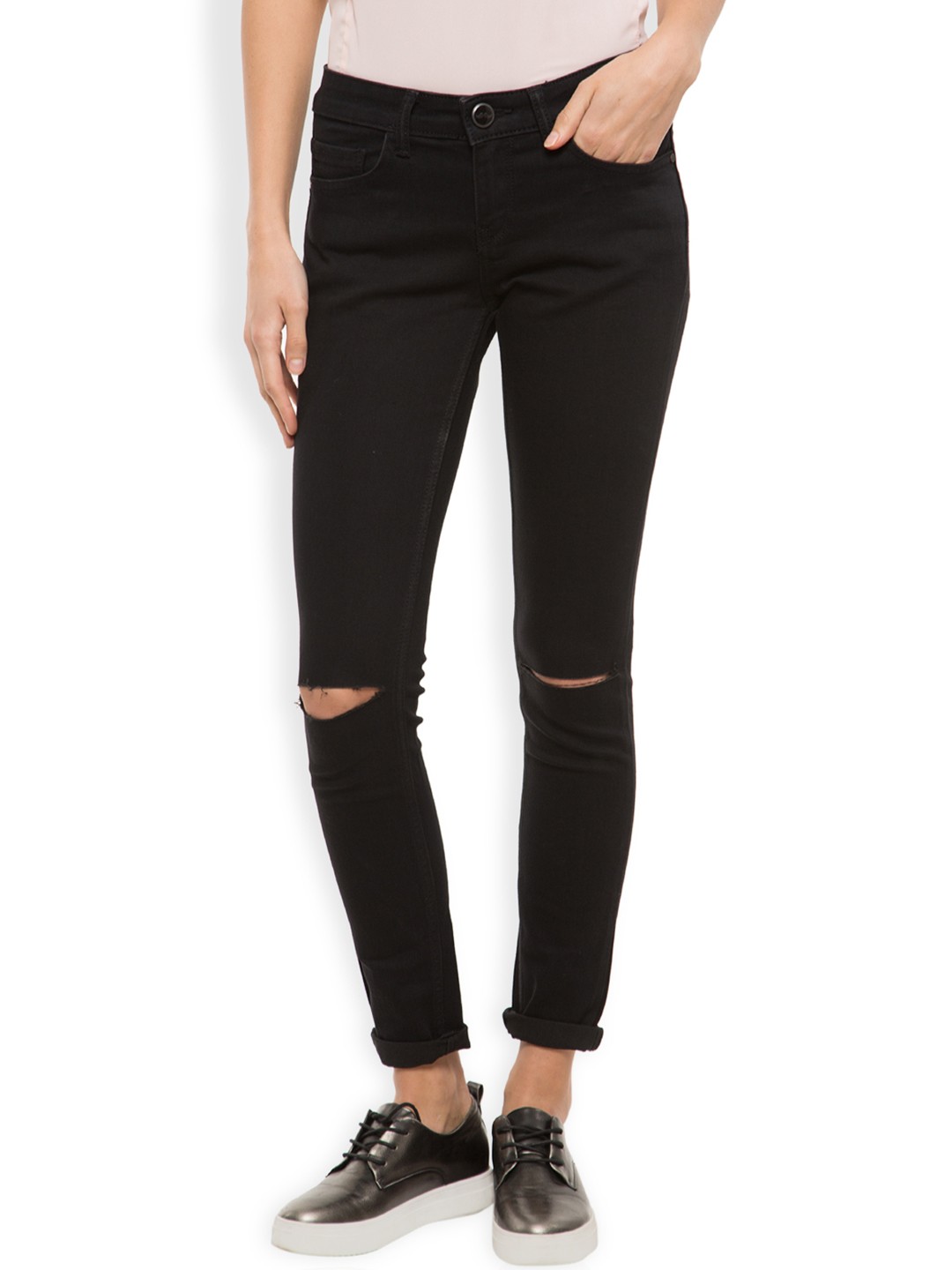 

Tokyo Talkies Women Black Skinny Fit Slash Knee Jeans