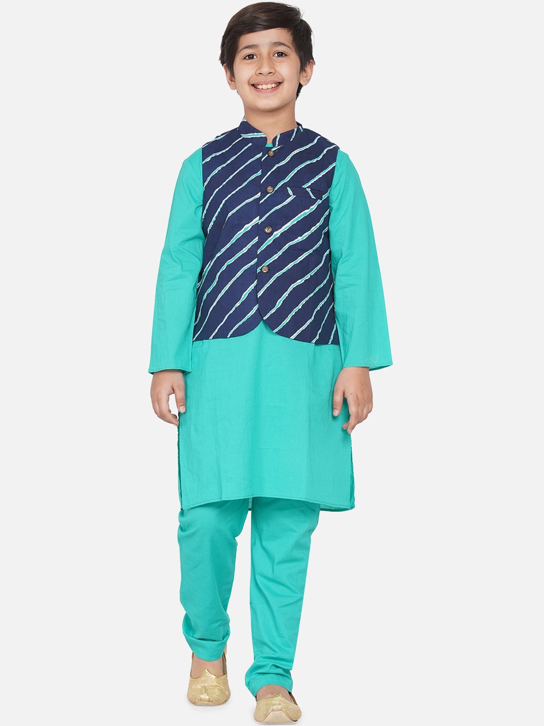 

titliyan Boys Blue Leheriya Printed Pure Cotton Kurta & Churidar With Nehru Jacket