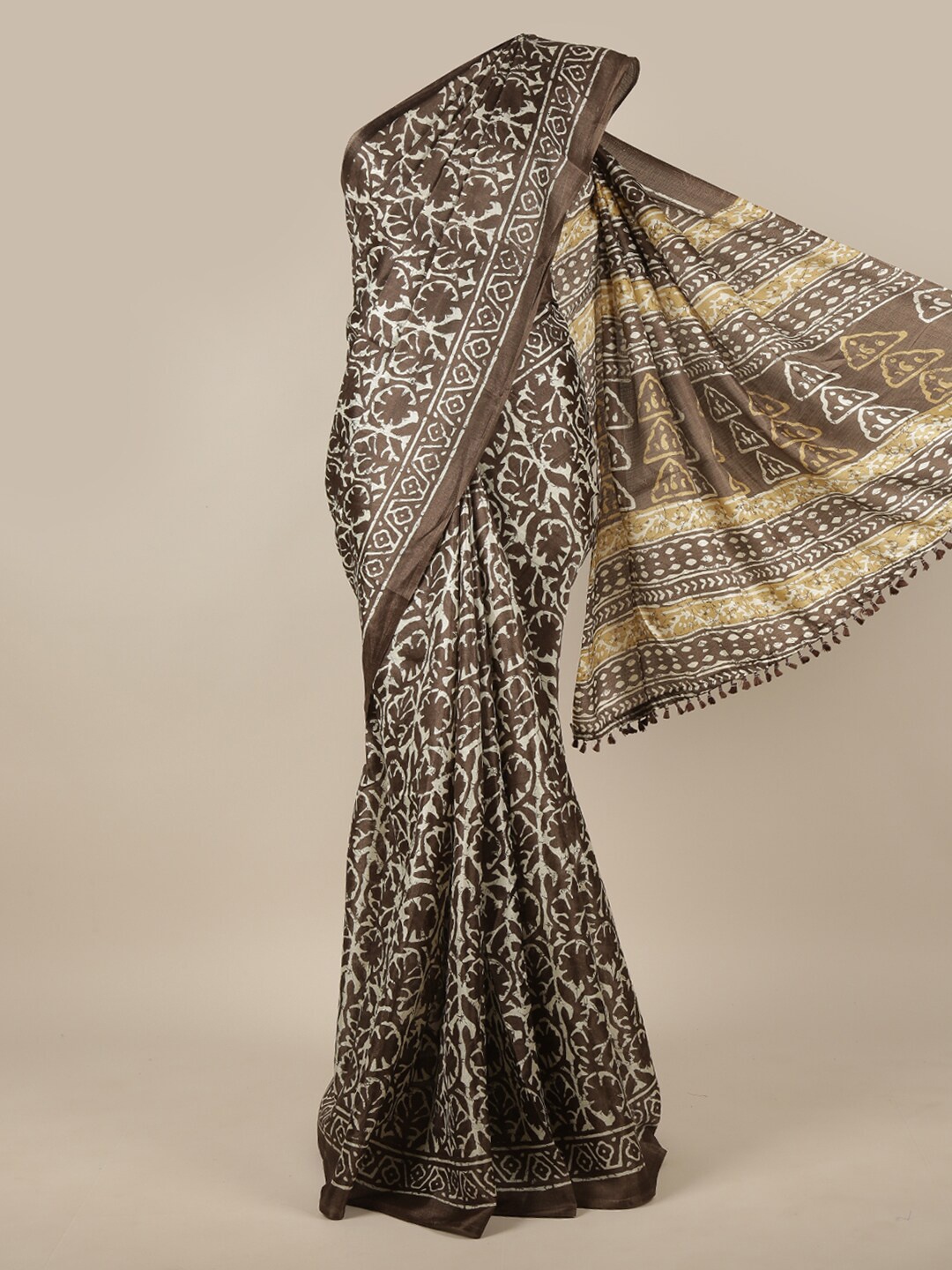 

Pothys Brown & White Ethnic Motifs Printed Cotton Blend Saree