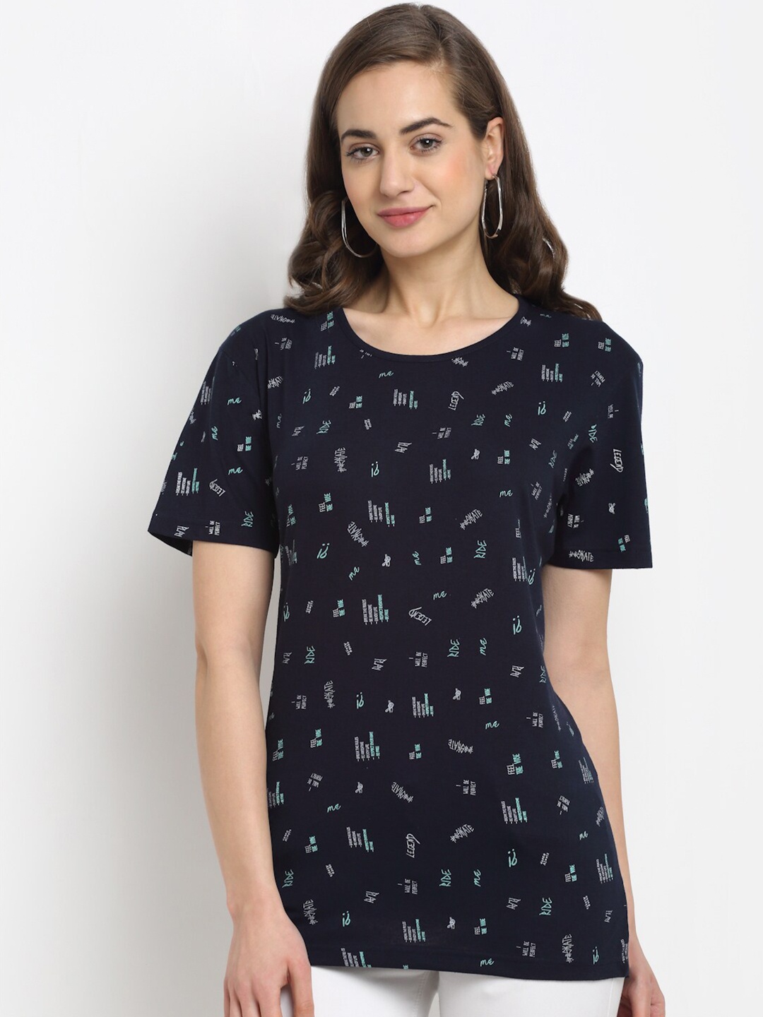 

VIMAL JONNEY Women Navy Blue Printed Drop-Shoulder Sleeves Pockets T-shirt