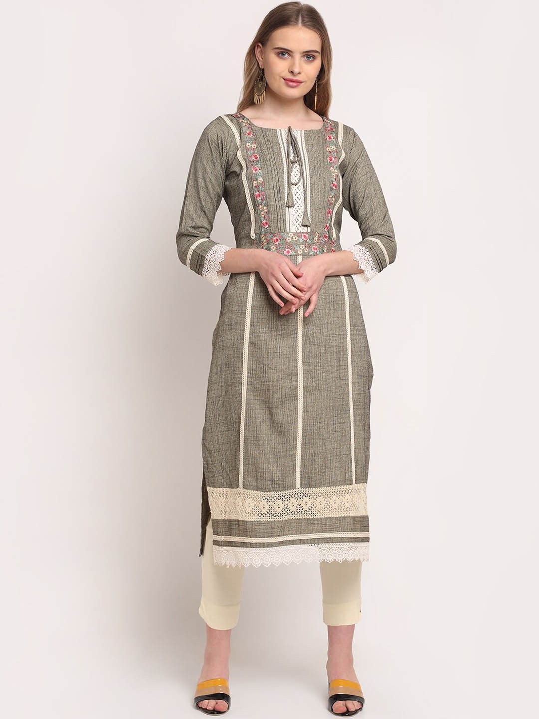 

Lovely Lady Women Black Floral Embroidered Kurta