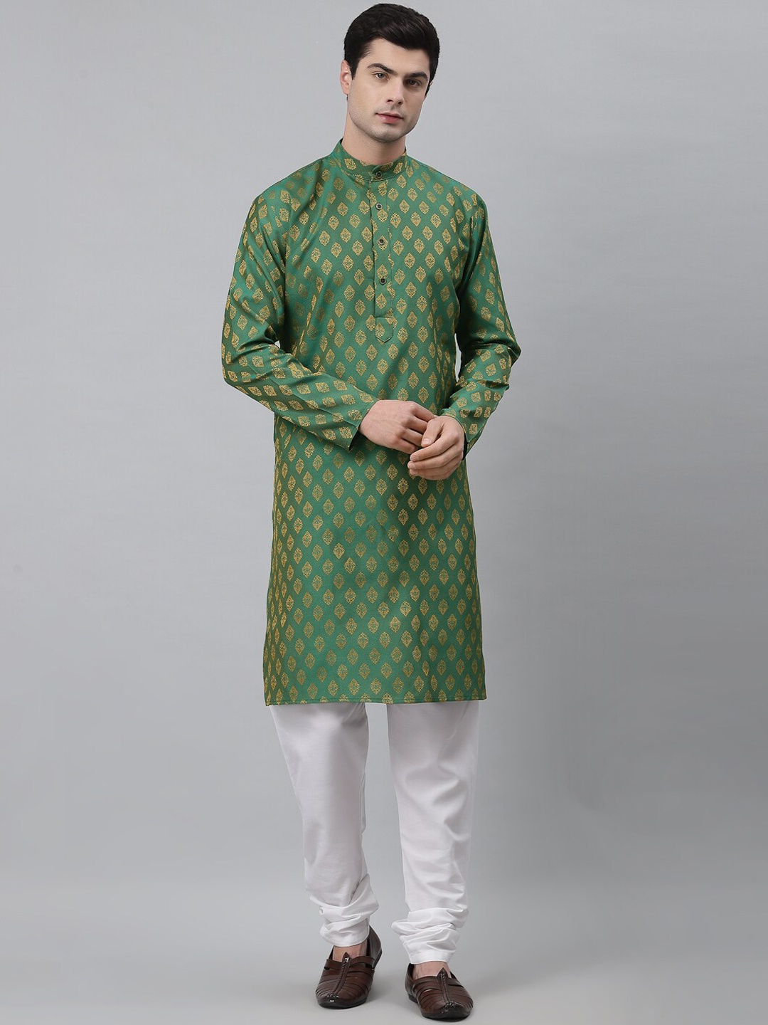 

NEUDIS Men Green Ethnic Motifs Kurta with Churidar