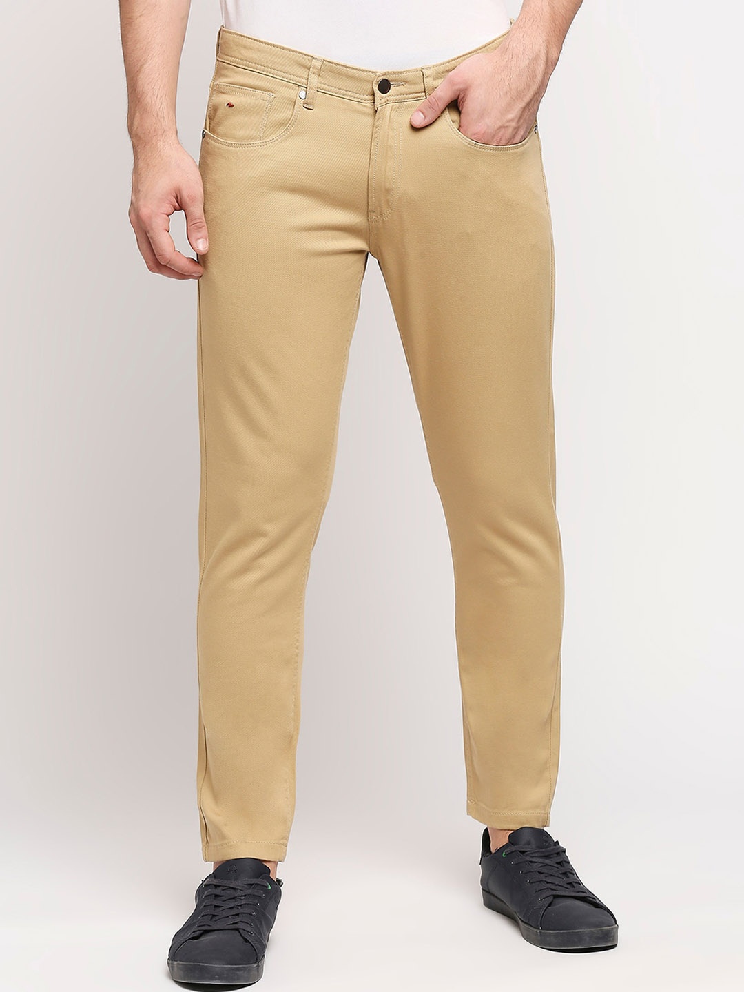 

SPYKAR Men Khaki Slim Fit Low-Rise Chambray Chinos Trousers