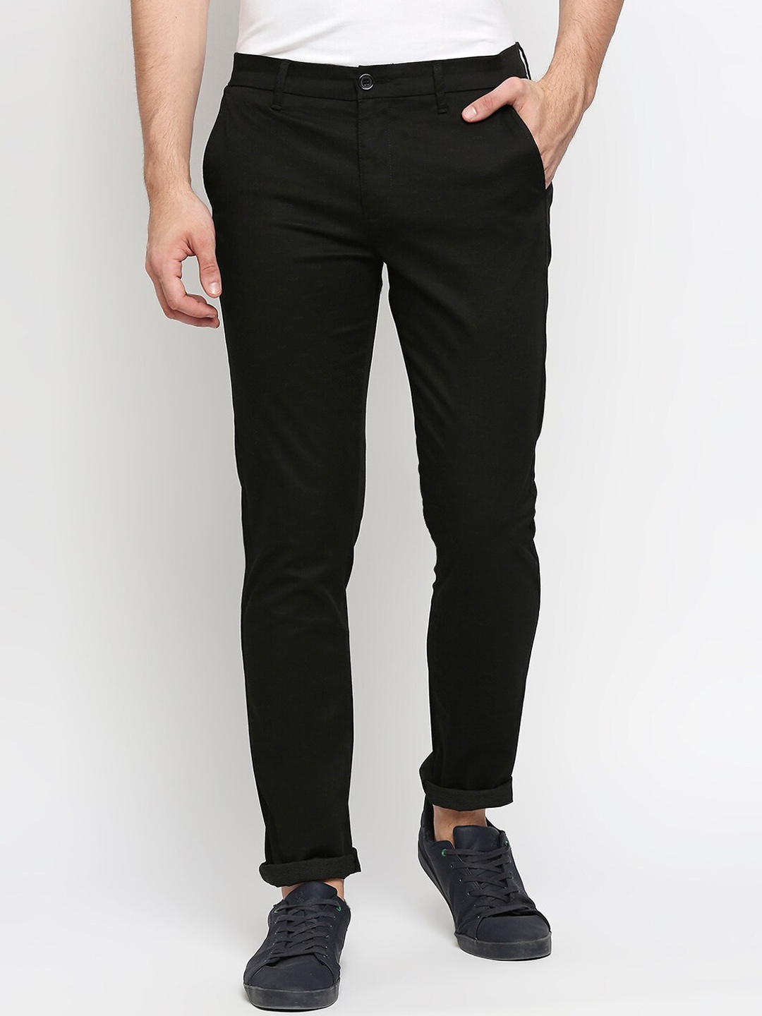 

SPYKAR Men Black Loose Fit Low-Rise Chambray Trousers