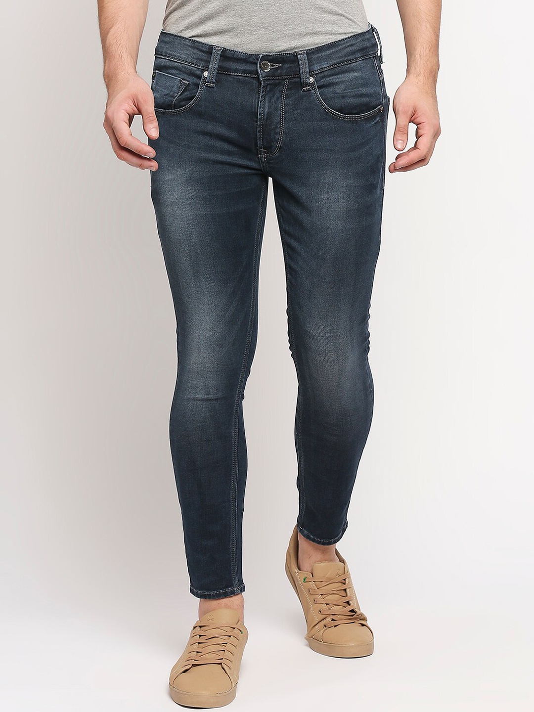 

SPYKAR Men Grey Slim Fit Low-Rise Light Fade Jeans