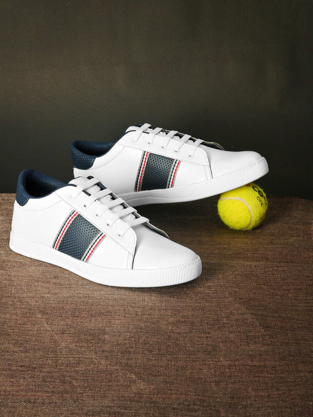 

The Roadster Lifestyle Co Men White Striped Sneakers