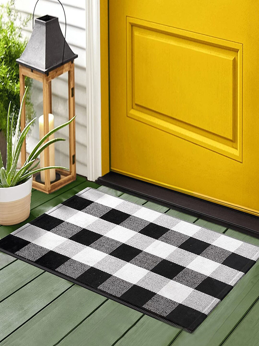 

AVI Living Black & White Checked Plaid Rug