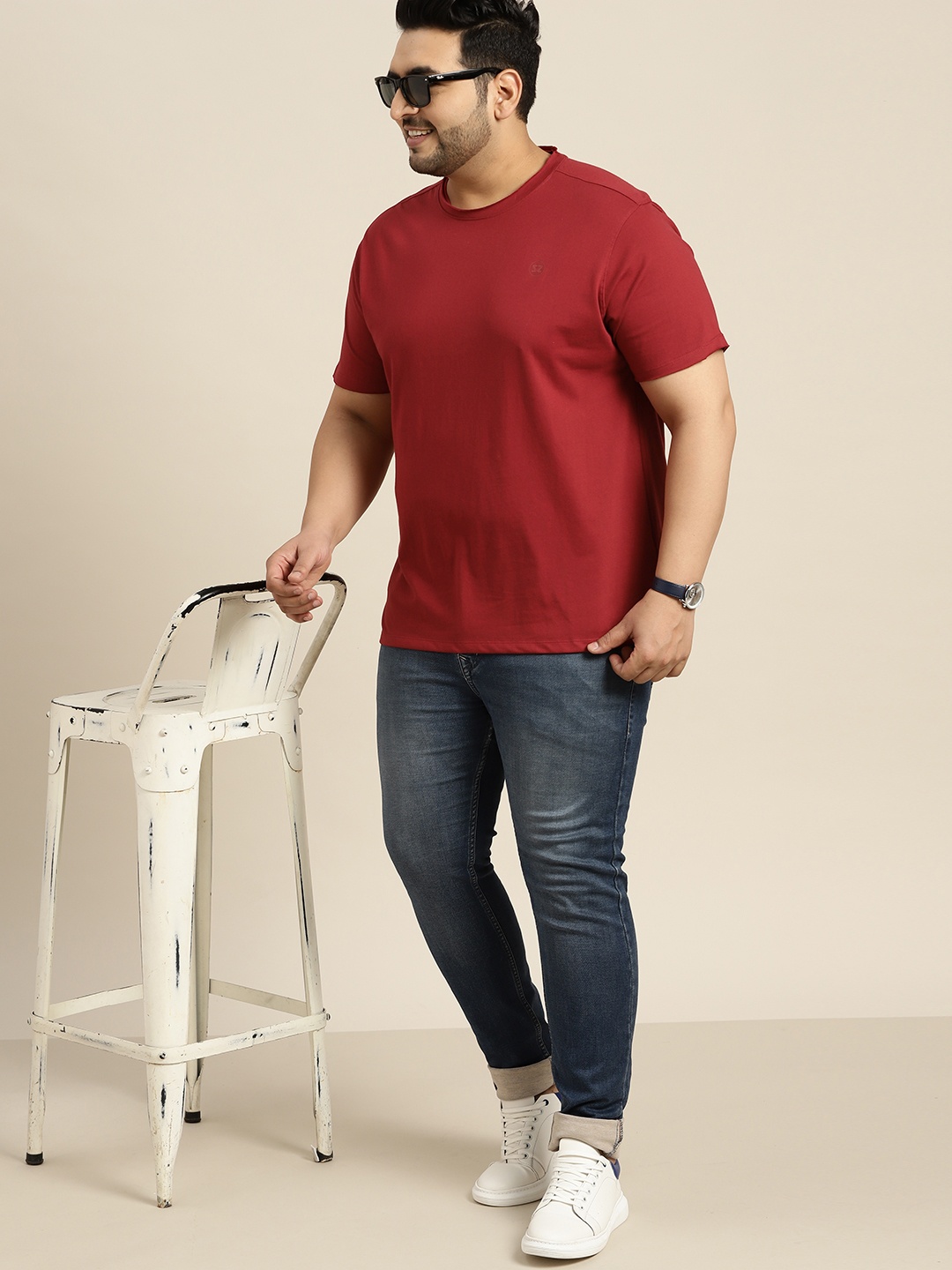 

Sztori Men Plus Size Maroon Solid Raw Neck Edge T-shirt