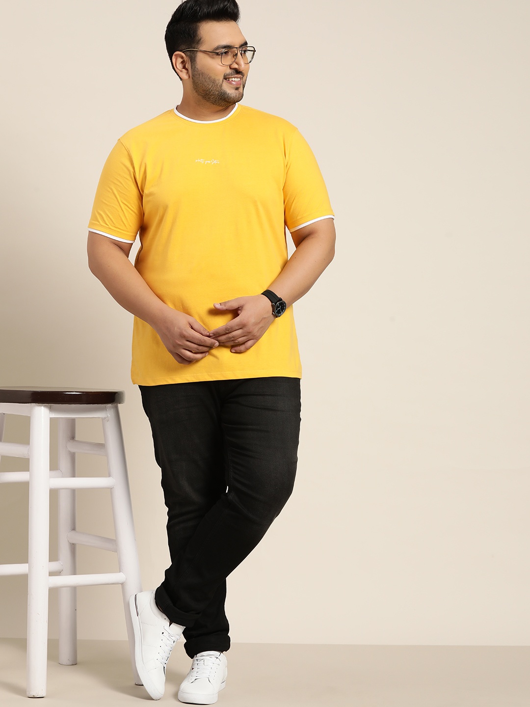 

Sztori Plus Size Mustard Yellow & White Brand Logo Print Detail T-shirt