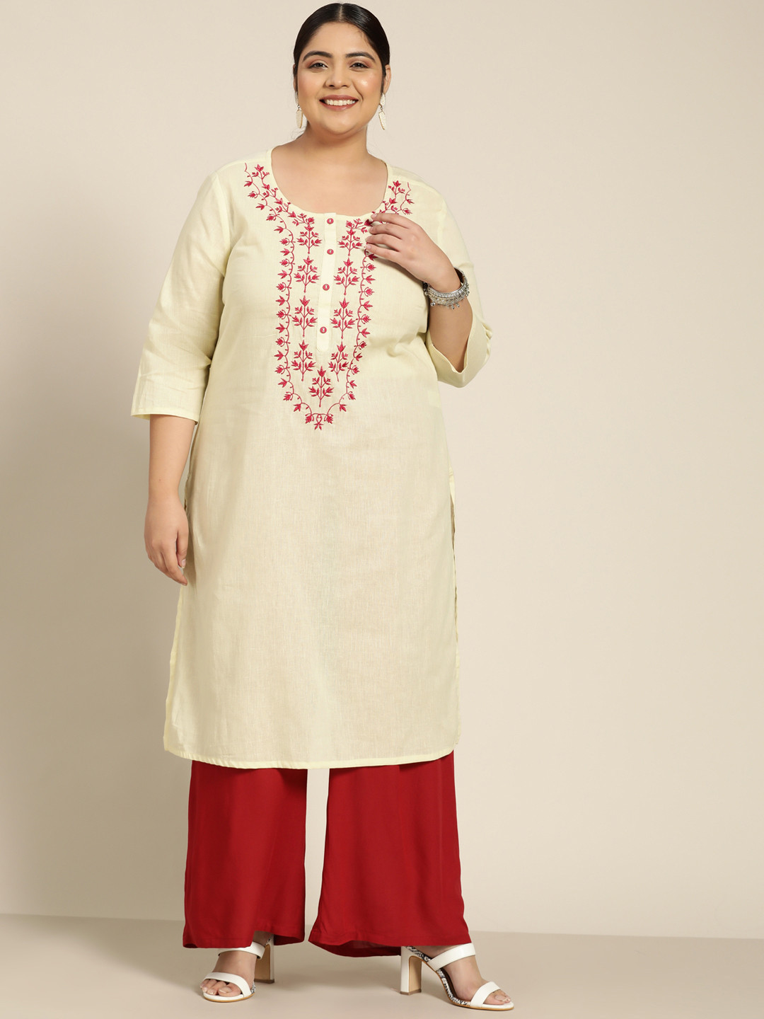 

Sztori Plus Size Women Cream-Coloured & Pink Embroidered Thread Work Pure Cotton Kurta