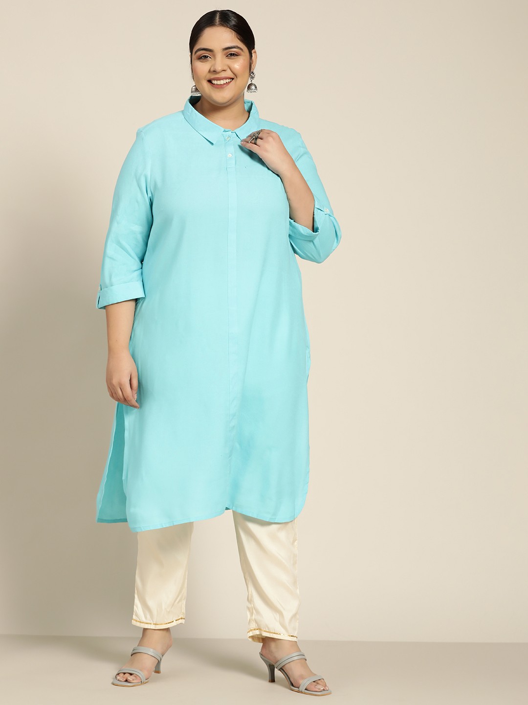 

Sztori Plus Size Women Blue Collar Neck Kurta