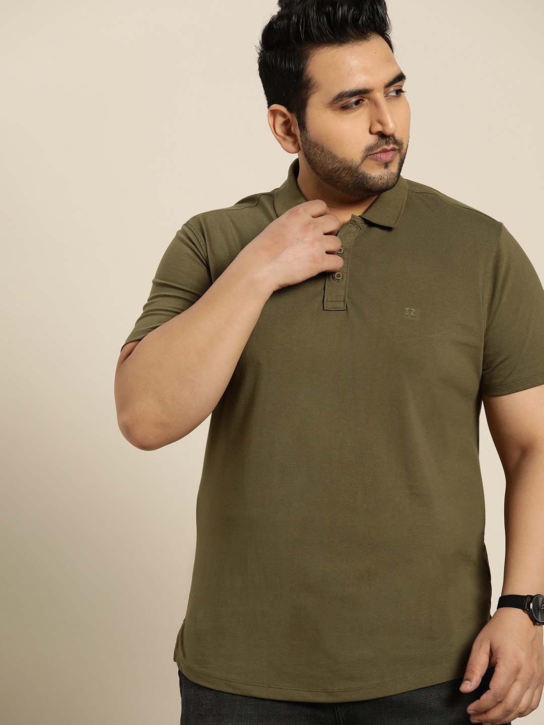 

Sztori Plus Size Men Olive Green Solid Polo Collar T-shirt