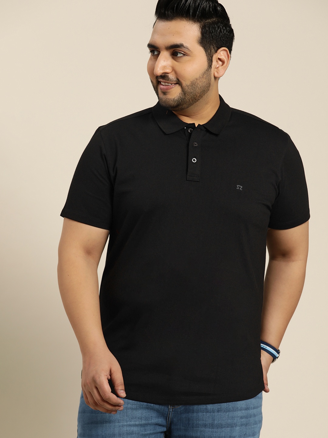 

Sztori Plus Size Men Black Solid Polo Collar T-shirt