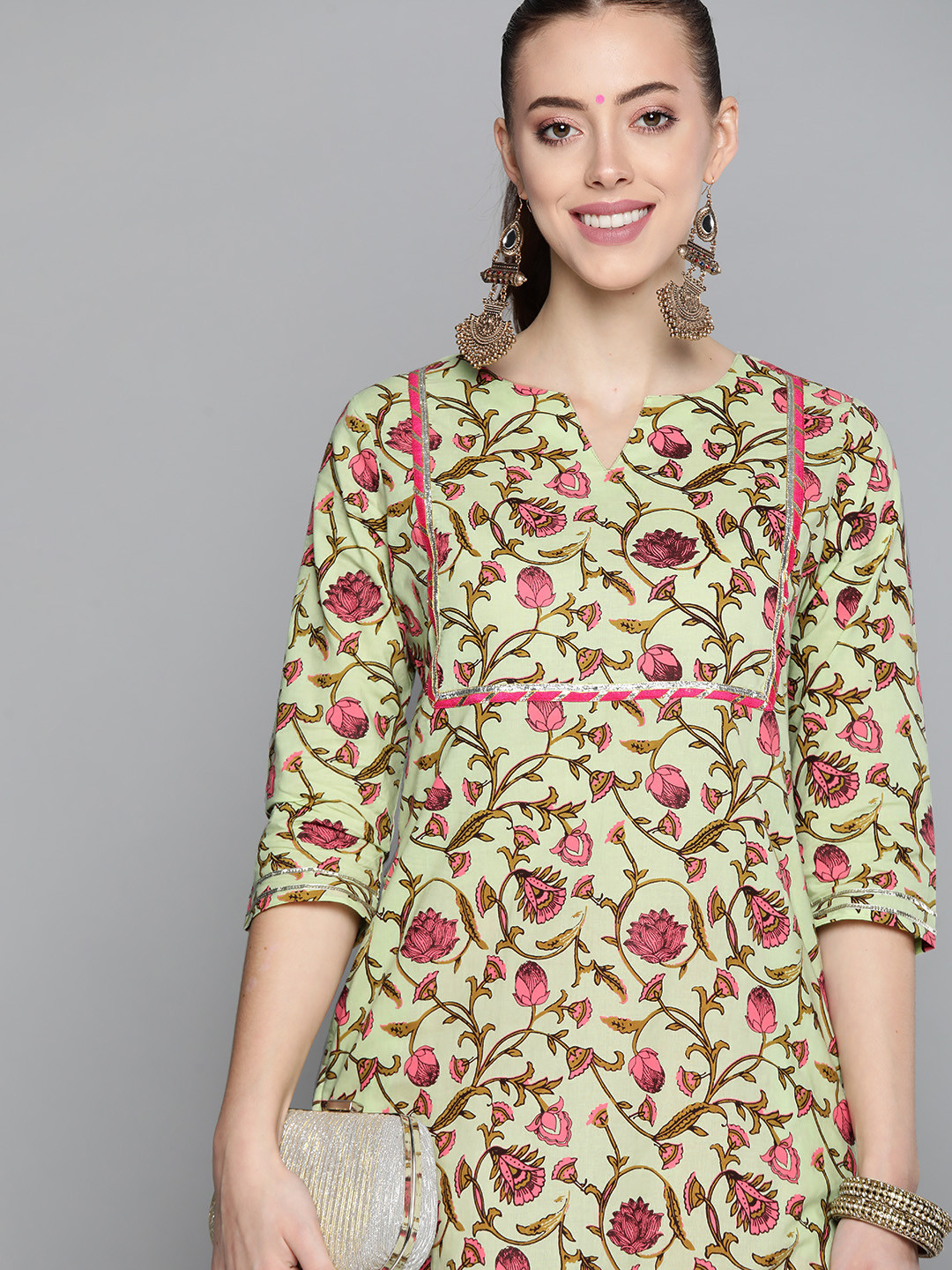 

HERE&NOW Women Green & Pink Floral Printed Gotta Patti Floral Cotton Kurta