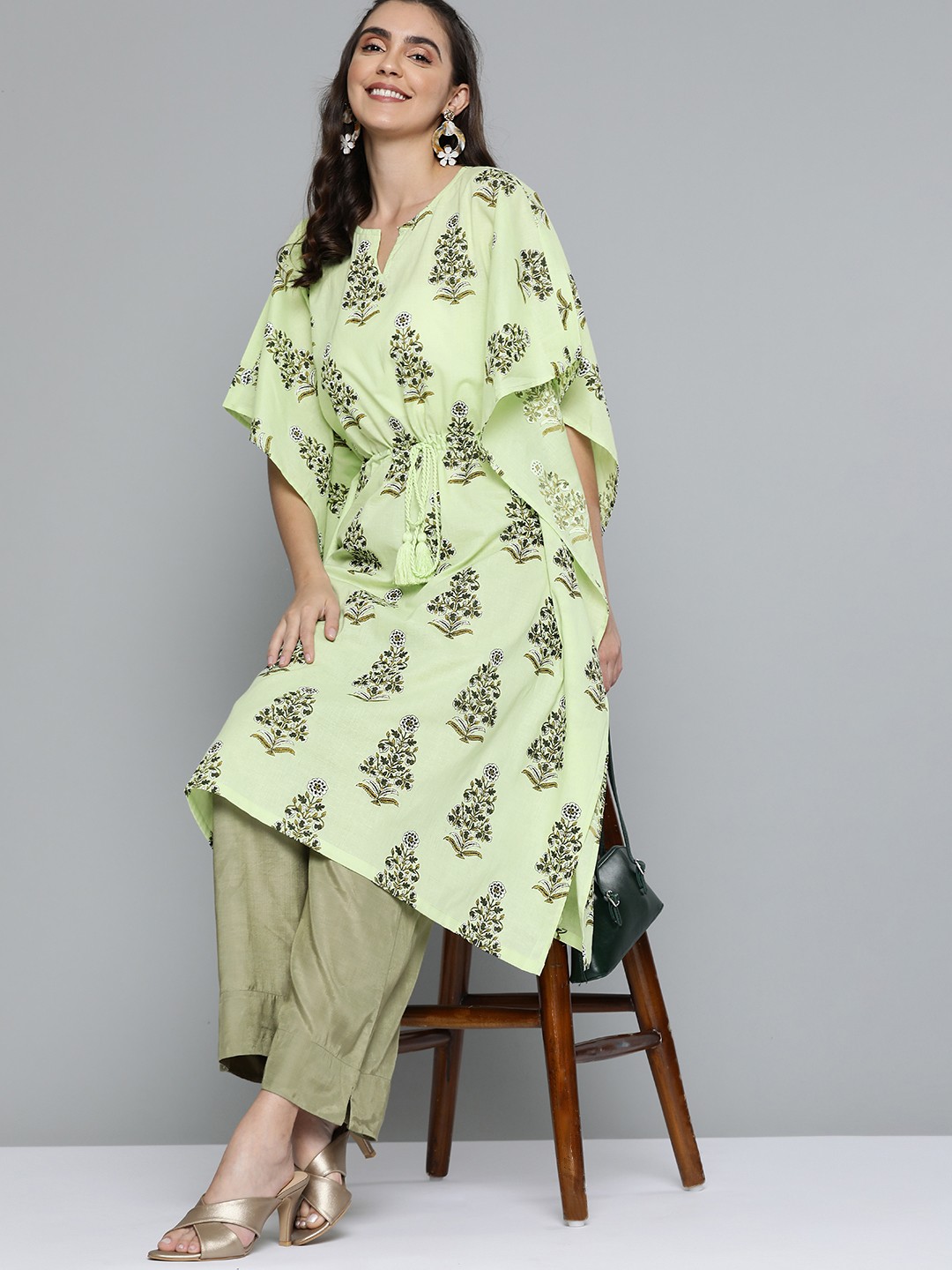 

HERE&NOW Women Green Floral Printed Flared Sleeves Cotton Kaftan Kurta