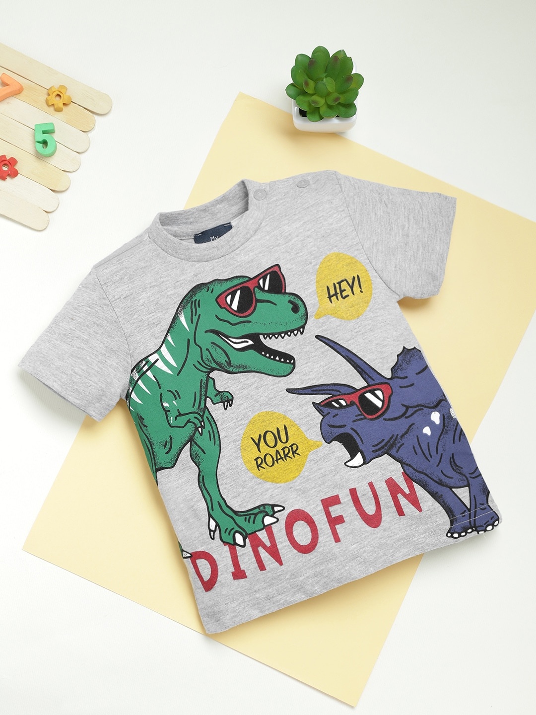 

Chicco Boys Grey Melange & Green Printed T-shirt