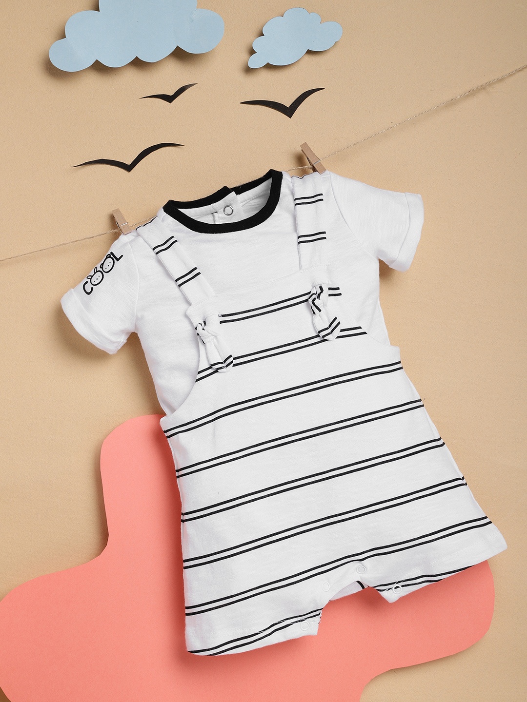 

Chicco Infants White & Black Pure Cotton Dungaree with T-shirt