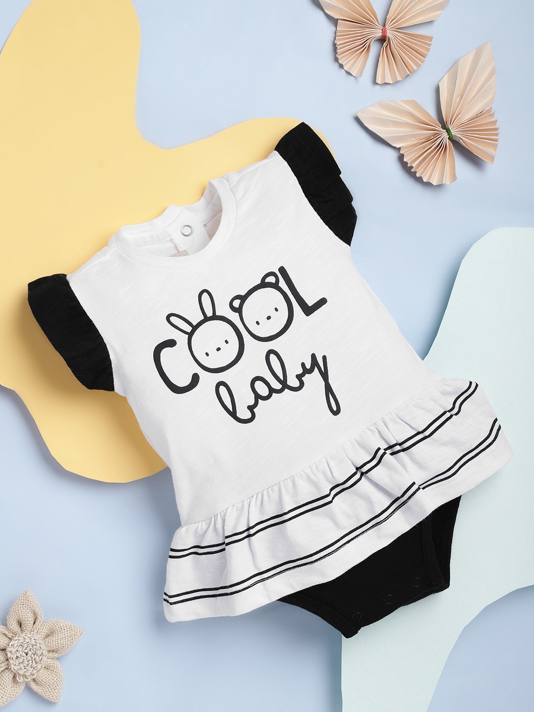 

Chicco Infant Girls White & Black Graphic Print Ruffled Bodysuit