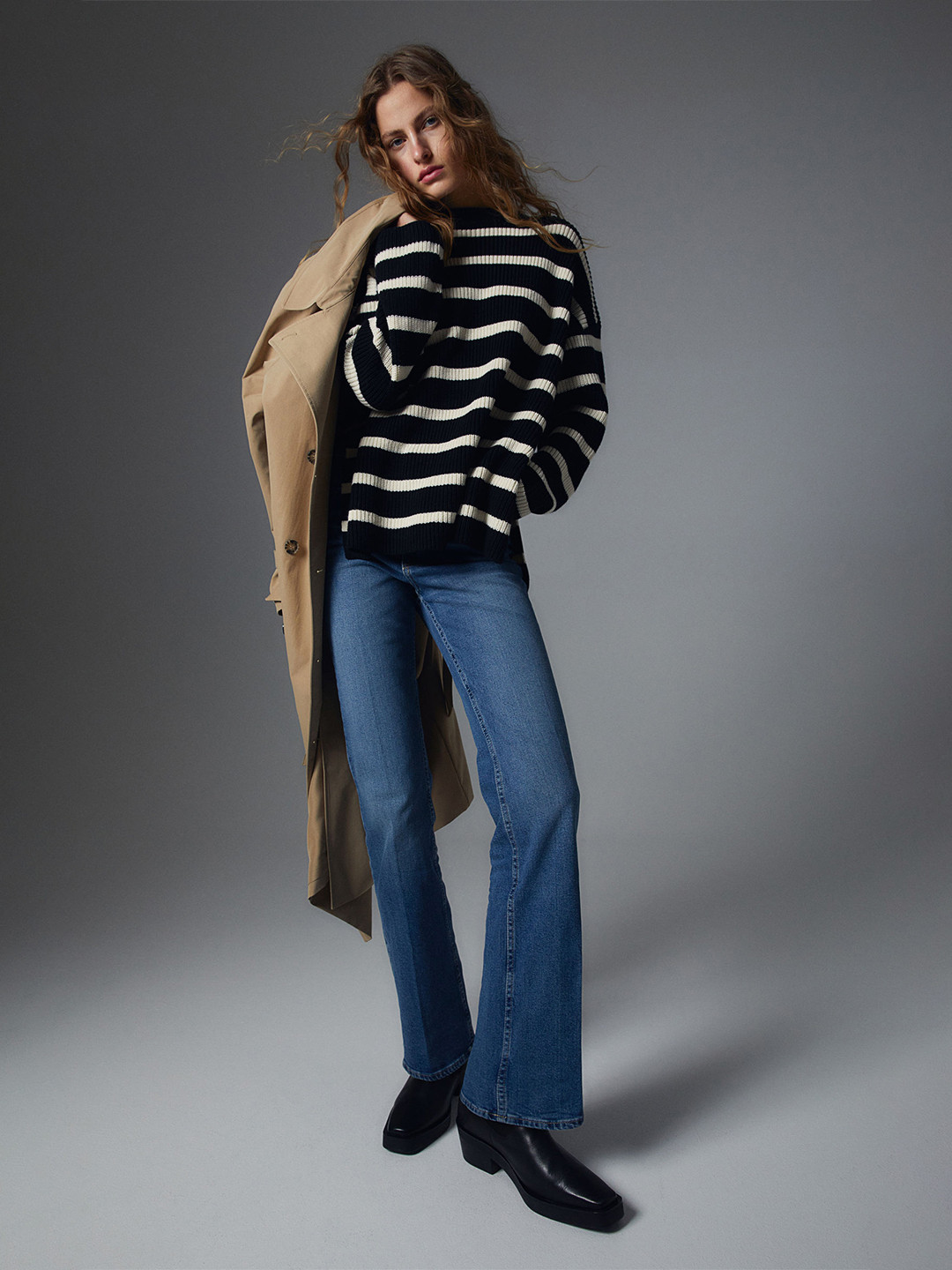 

H&M Women Black & White Rib-Knit Jumper