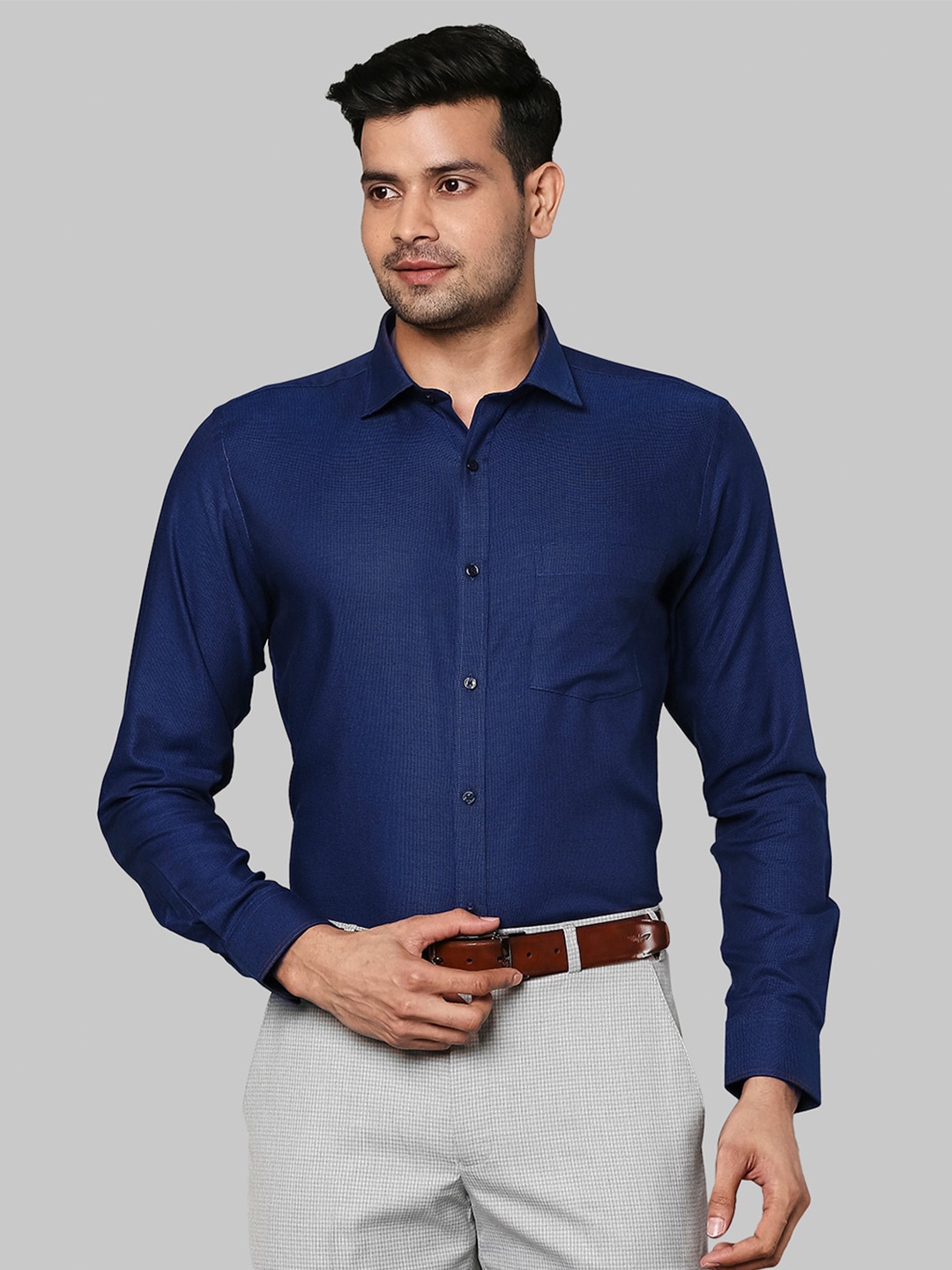 

Park Avenue Men Blue Slim Fit Formal Shirt