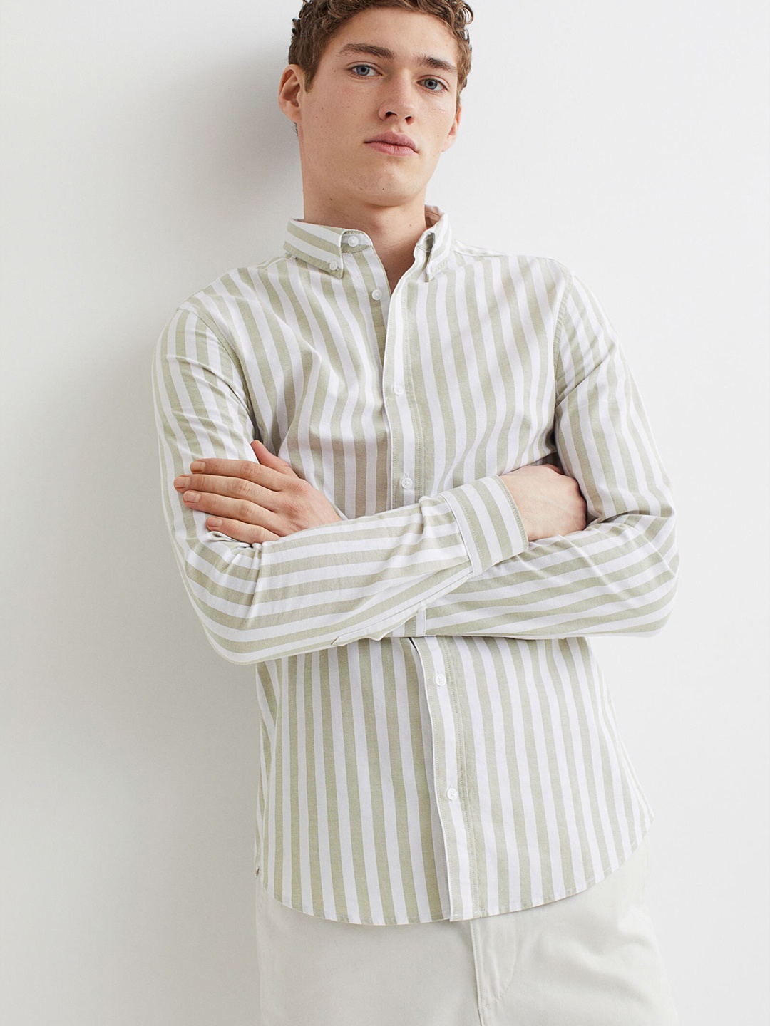 

H&M Men Green & White Striped Oxford Shirt