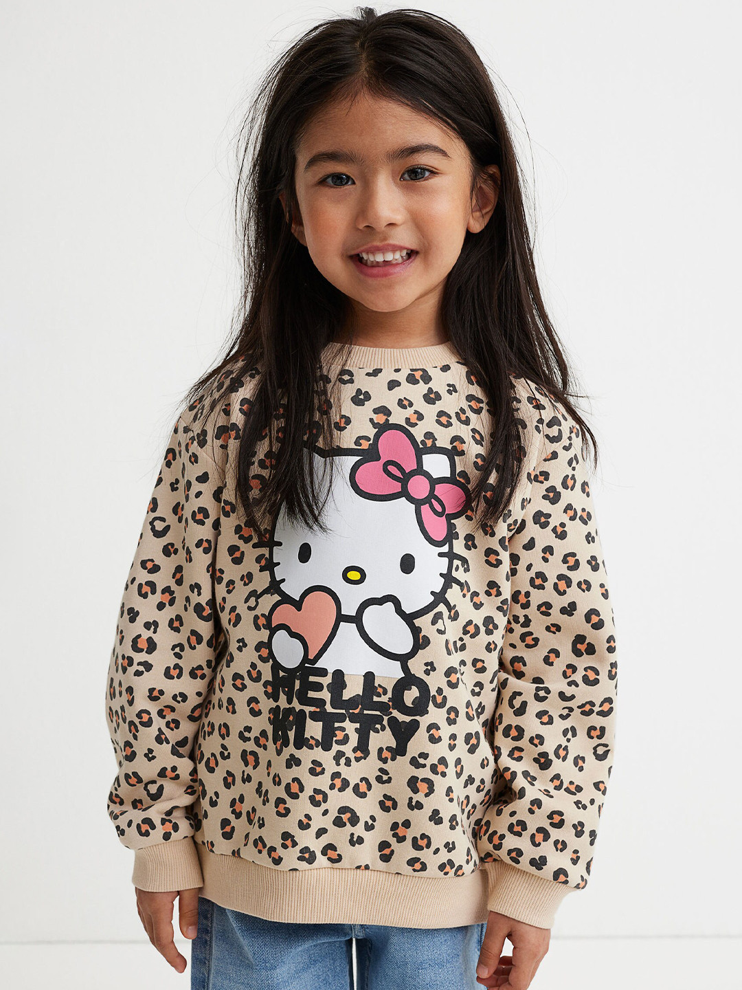 

H&M Girls Beige & Black Hello Kitty Printed sweatshirt