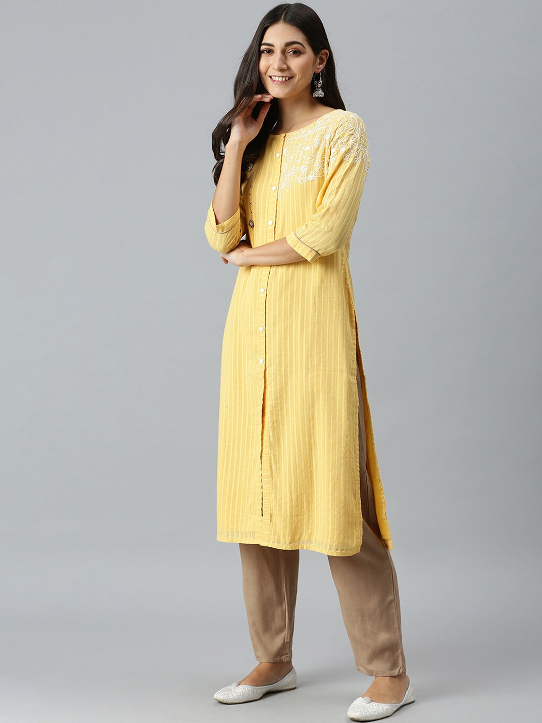 

SHOWOFF Women Yellow Floral Embroidered Thread Work Kurta with Trousers