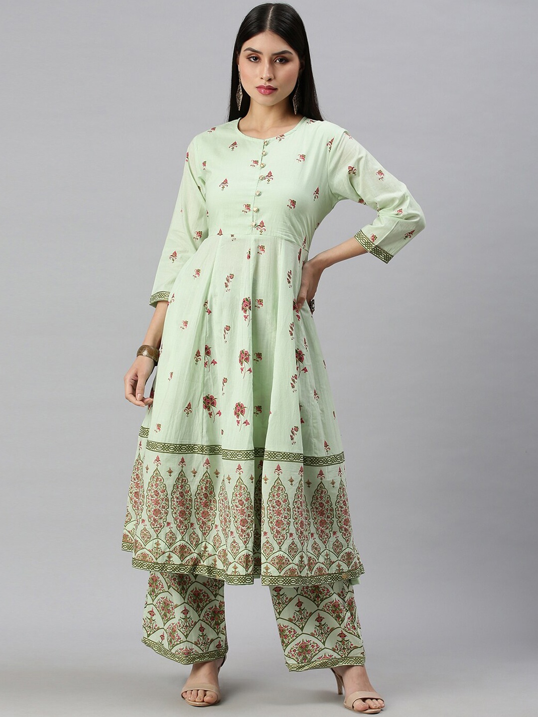 

SHOWOFF Women Green Floral Printed Kurta with Palazzos