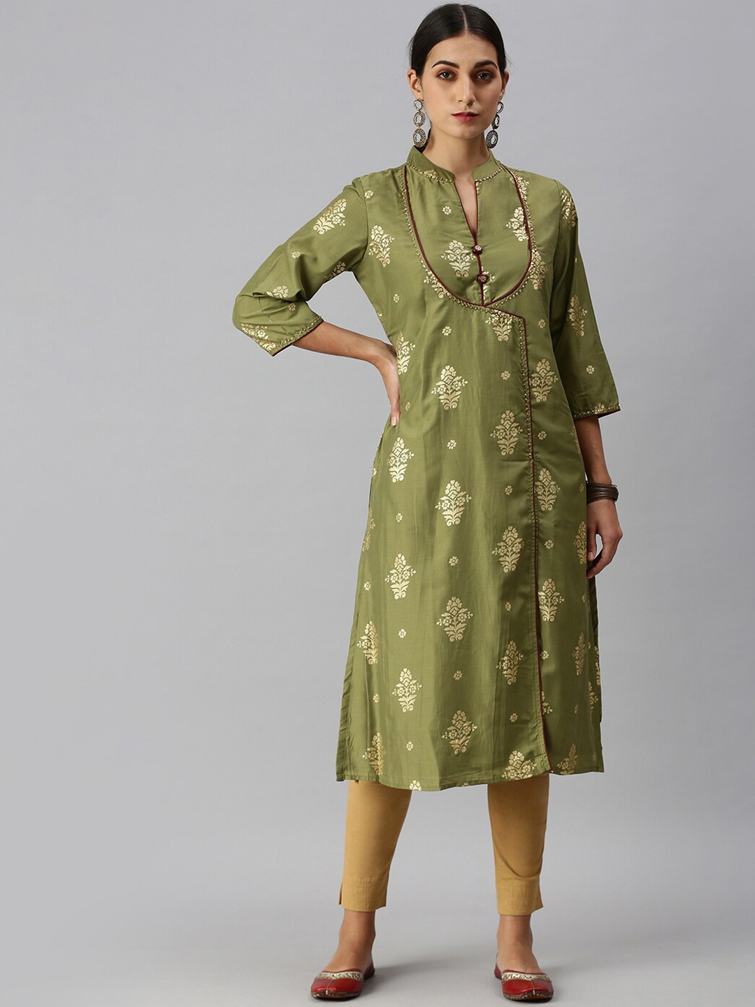 

SHOWOFF Women Olive Green Embroidered Sequinned Silk Crepe Kurta with Trousers