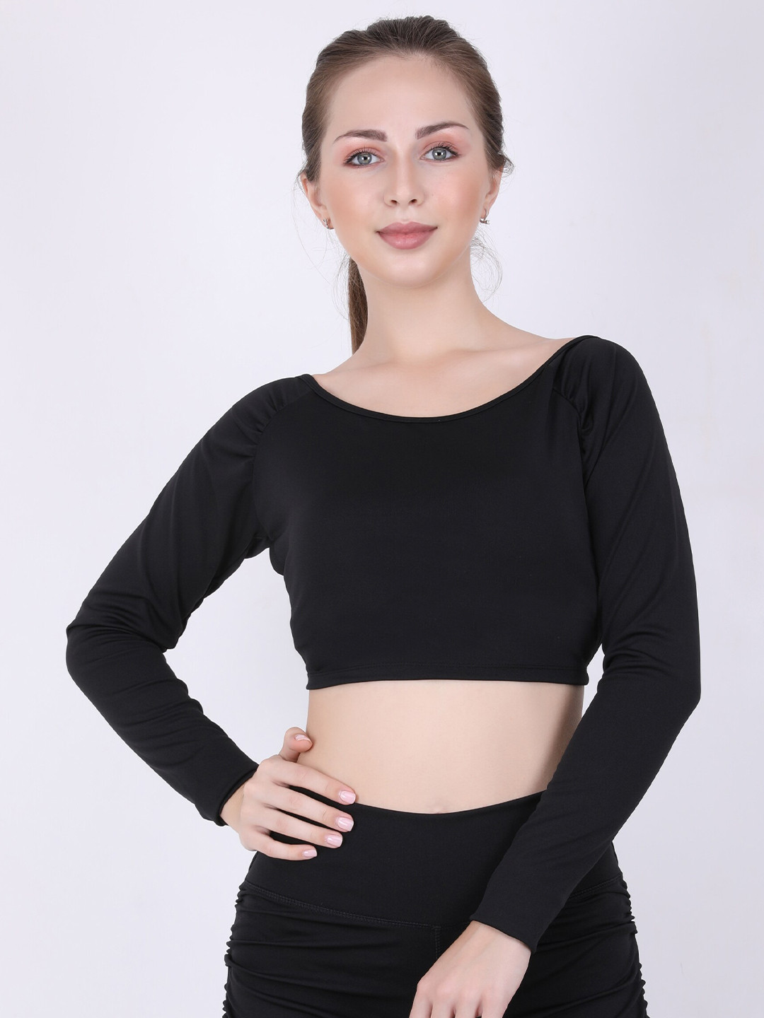 

EVERDION Black Crop Top