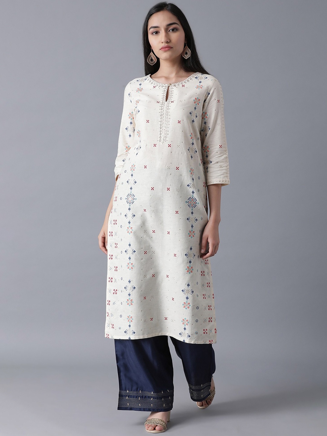 

W Women White Geometric Printed Thread Work Kurta, Off white