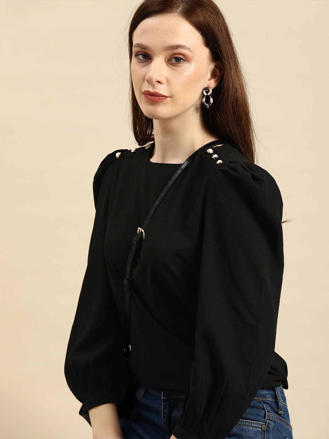 

all about you Black Solid Solid Puff Sleeves Top