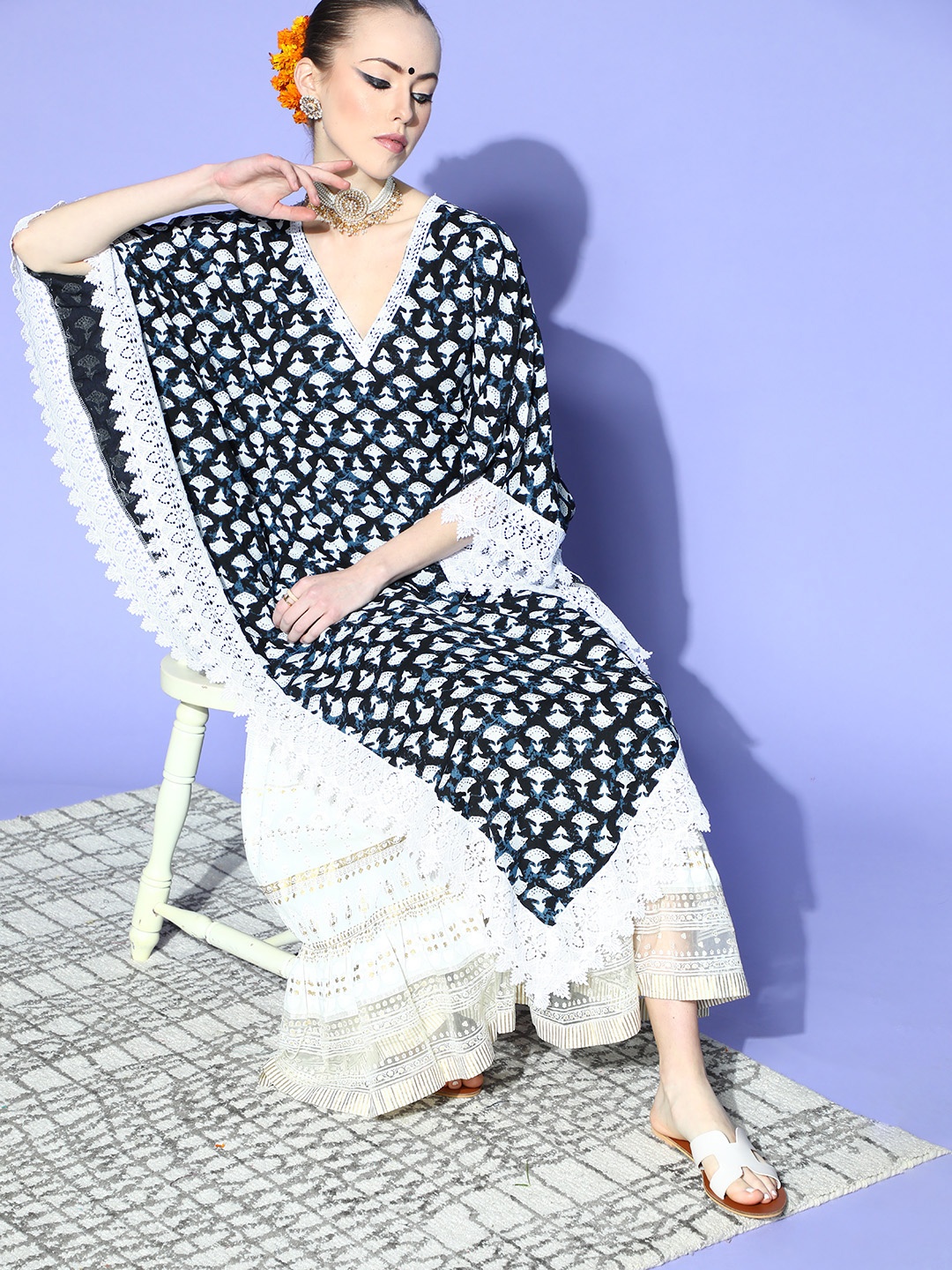 

mokshi Stylish Black Viscose Rayon Kaftan Kurta
