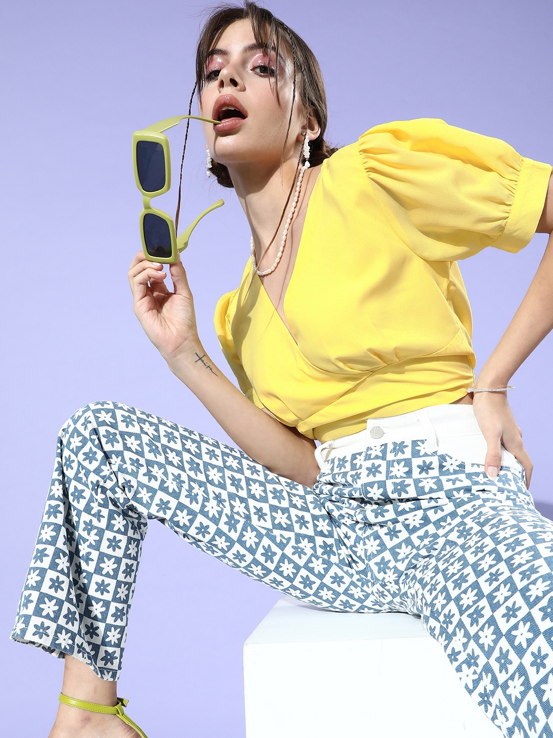 

DODO & MOA Women Bright Yellow Solid Cropped Top