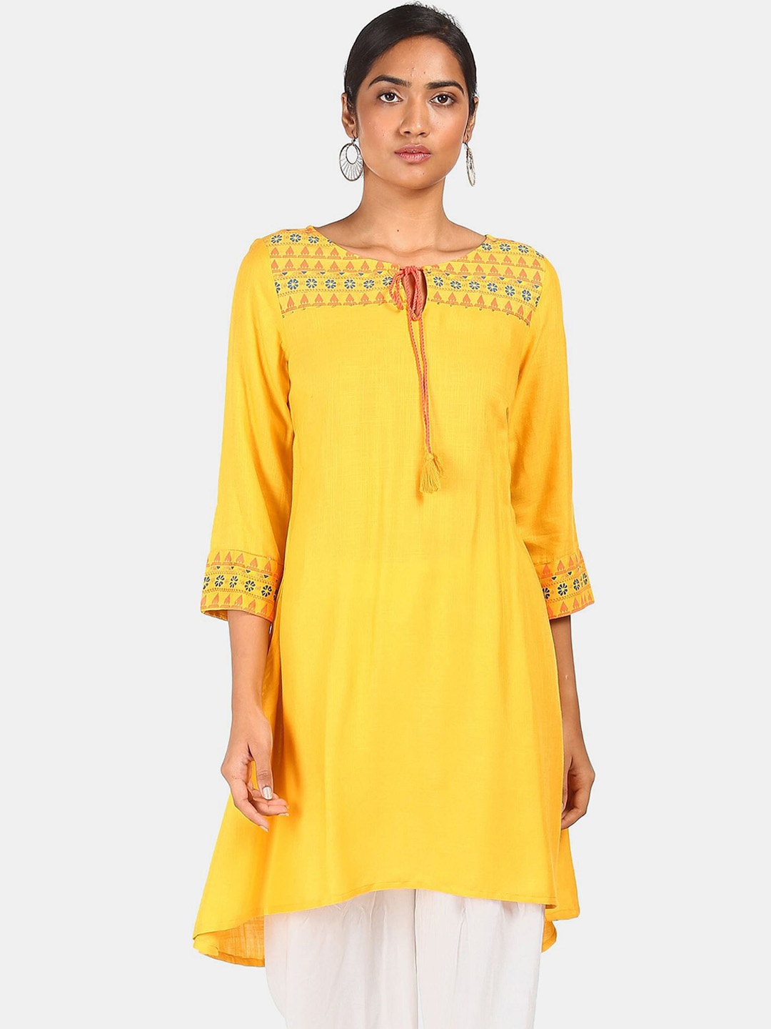

Karigari Women Yellow Printed Flared Kurta