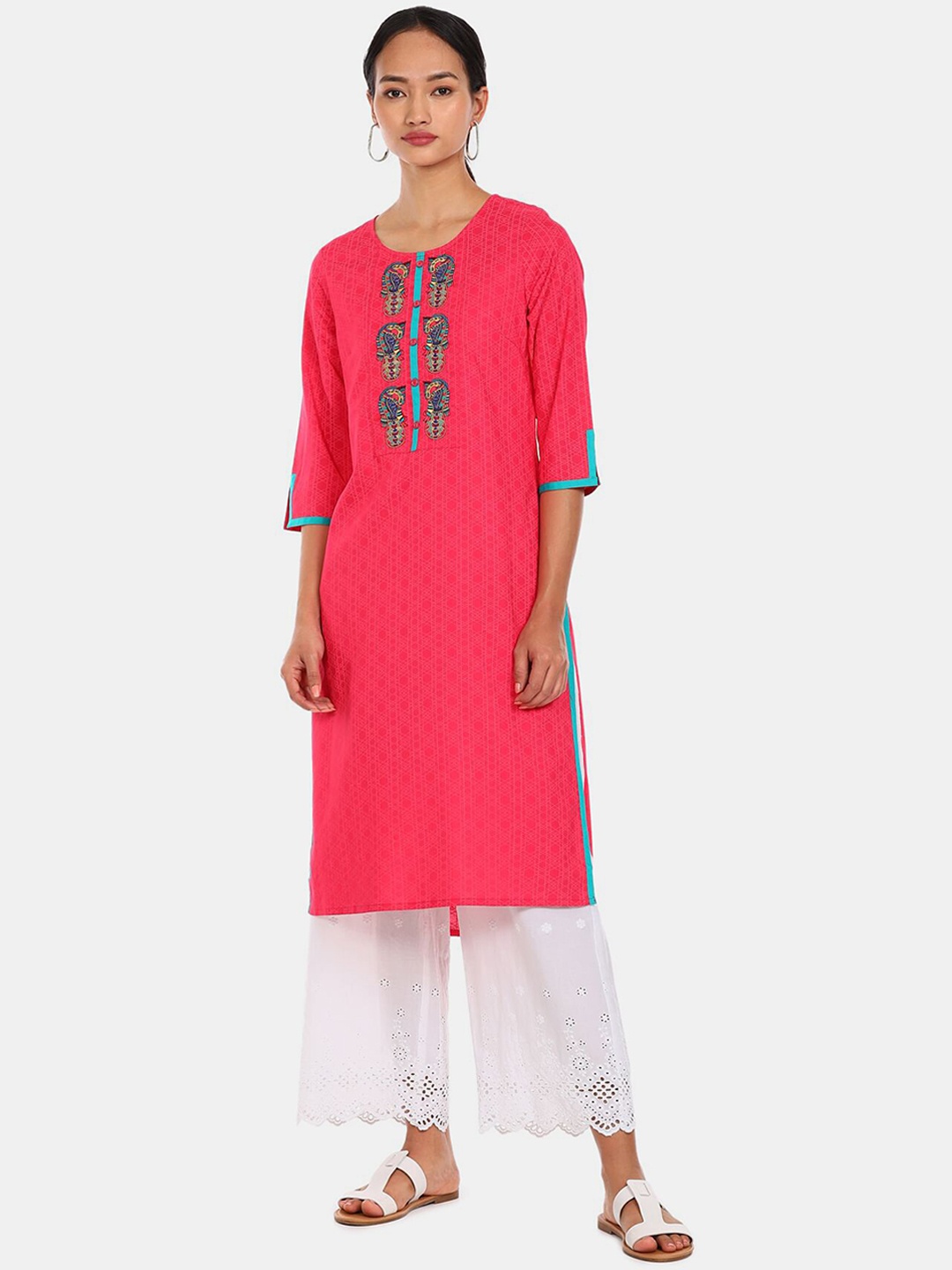 

Karigari Women Pink Quirky Embroidered Round Neck Thread Work Kurta