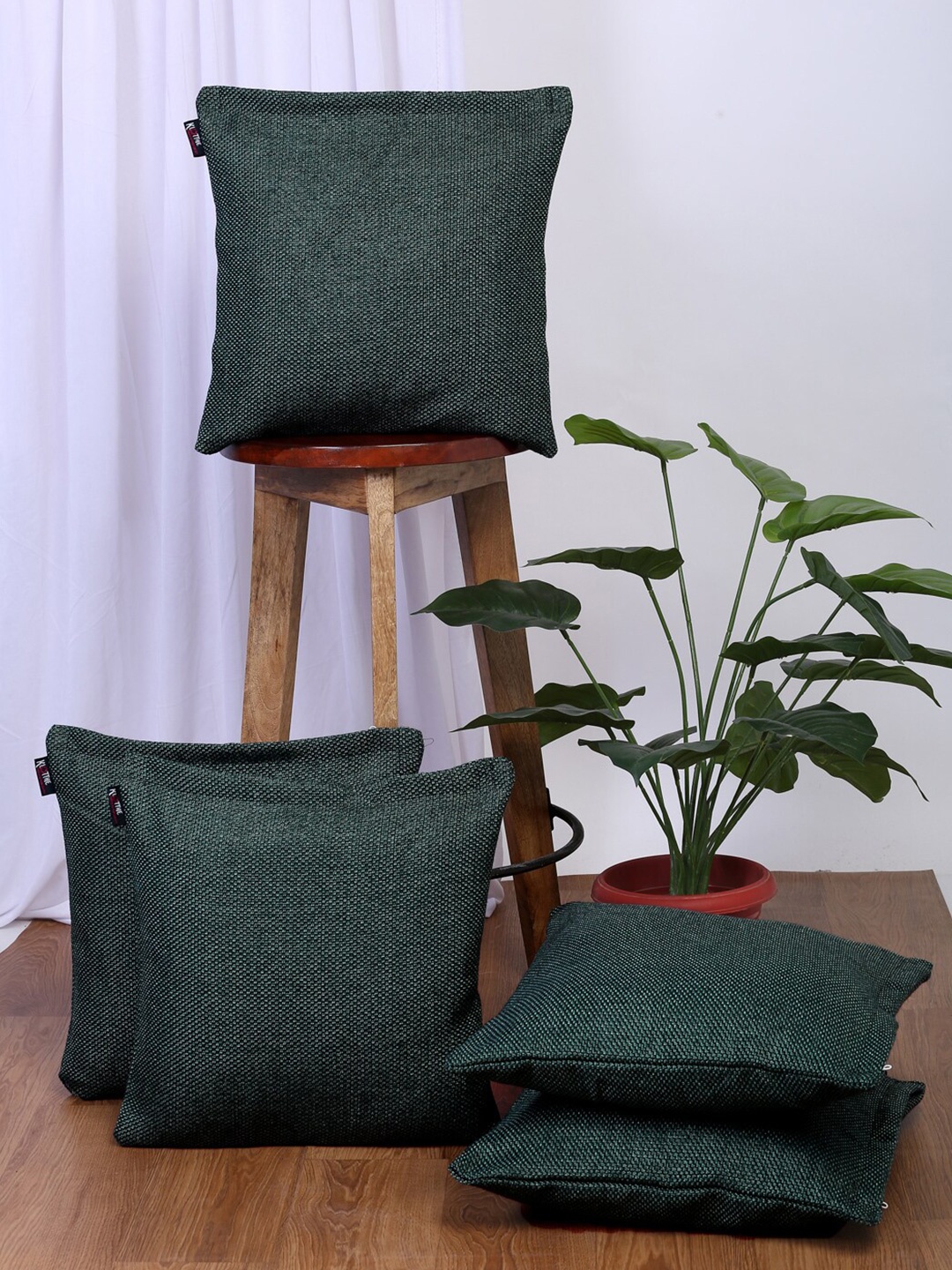 

KLOTTHE Green Set of 5 Square Cushion Covers