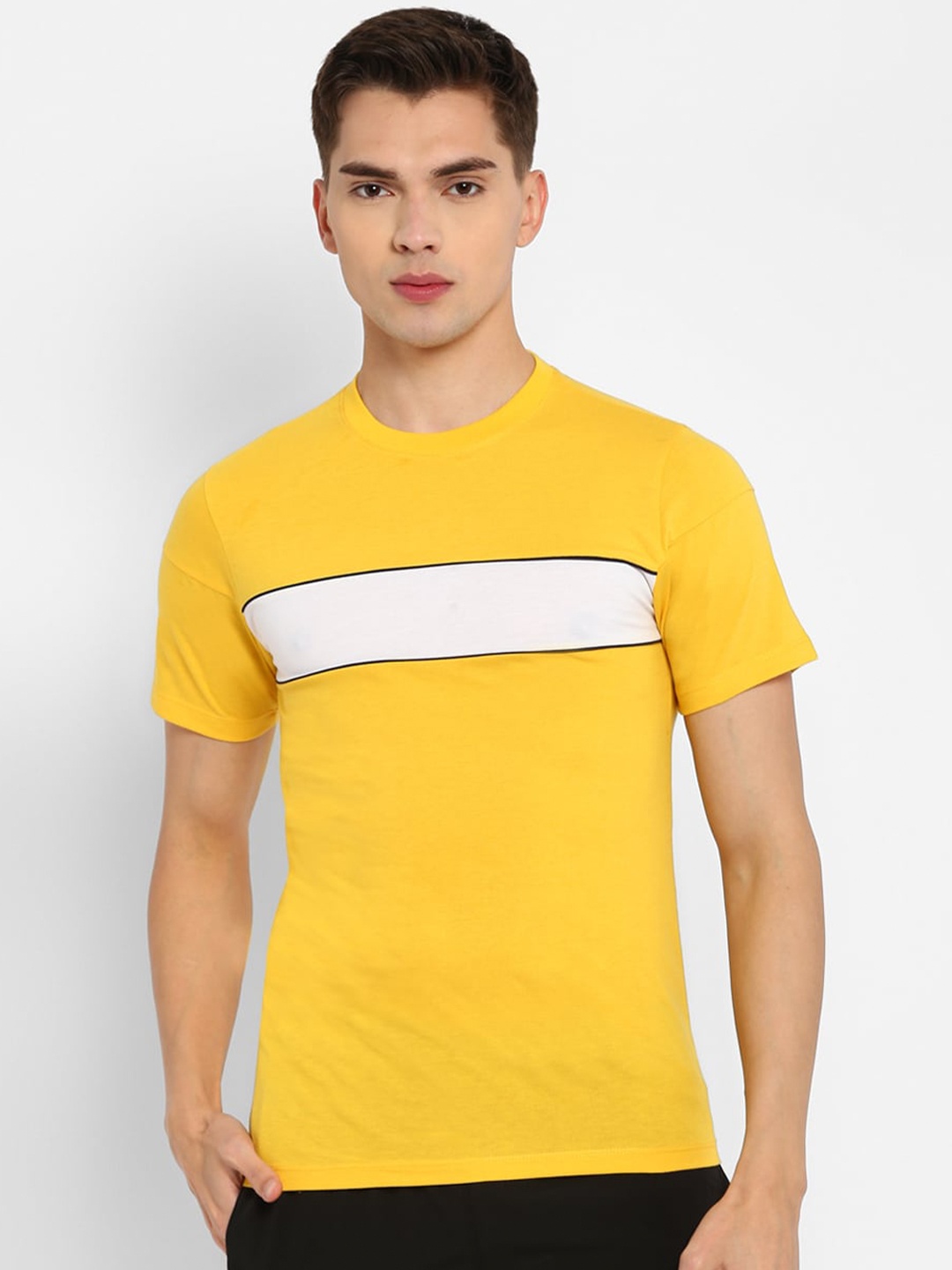 

Yuuki Men Yellow & White Striped Cotton T-shirt