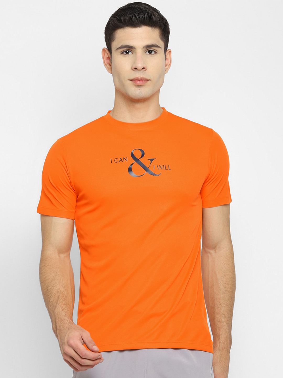 

Yuuki Men Orange T-shirt