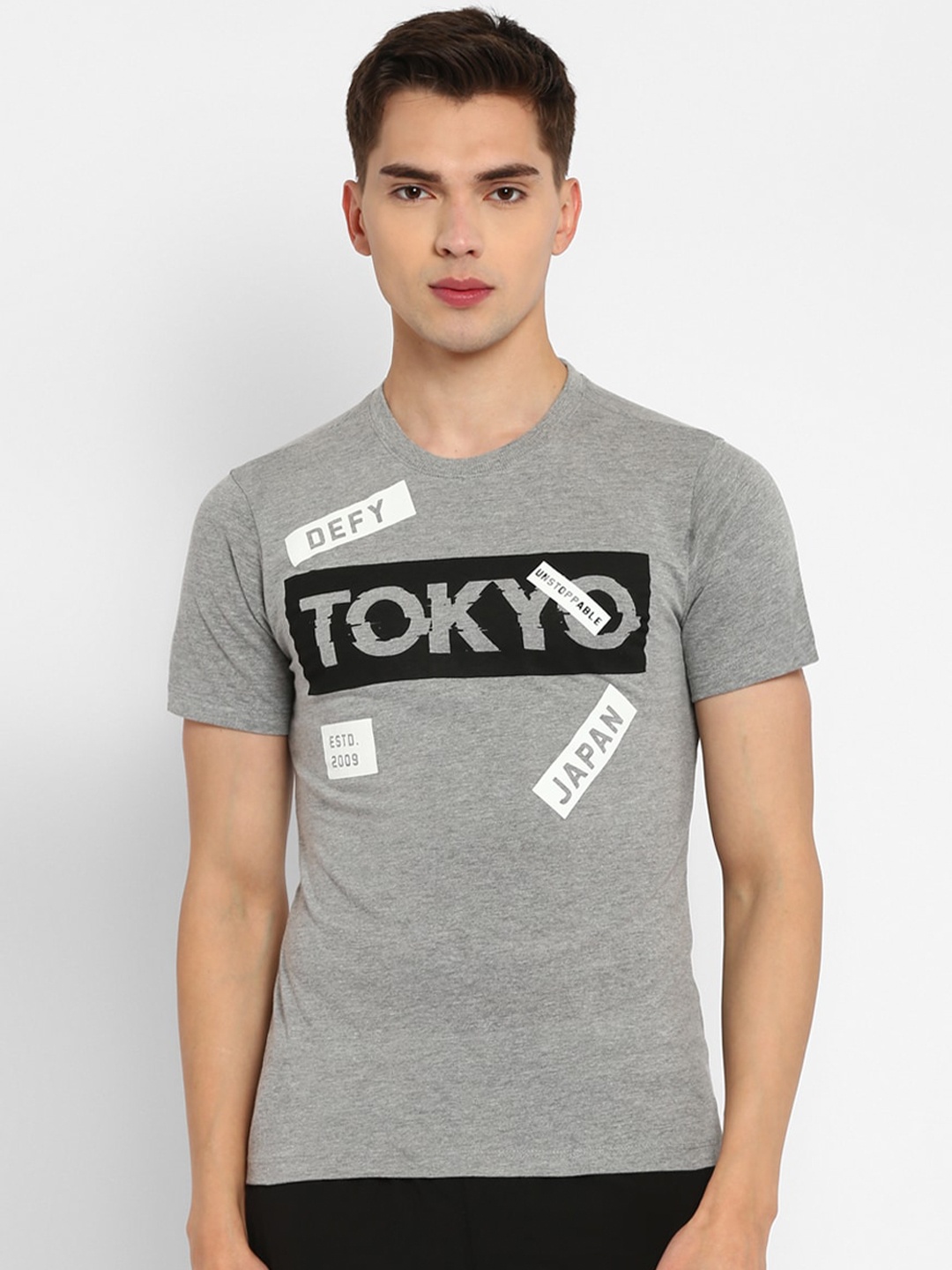 

Yuuki Men Grey Melange Typography Printed T-shirt