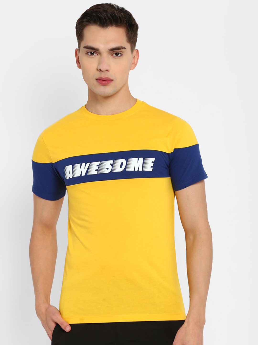 

Yuuki Men Yellow & Blue Typography Printed Round Neck T-shirt