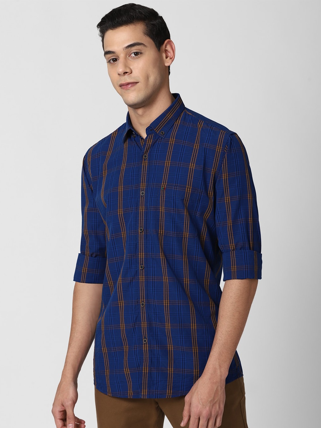 

Peter England Casuals Men Blue Slim Fit Checked Casual Shirt