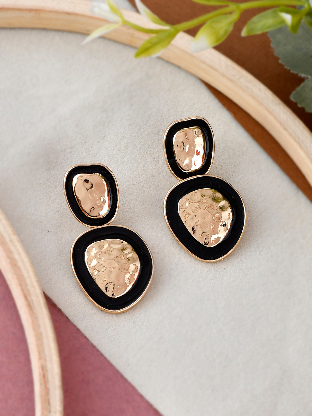 

Shoshaa Gold-Plated Black Handcrafted Drop Earrings