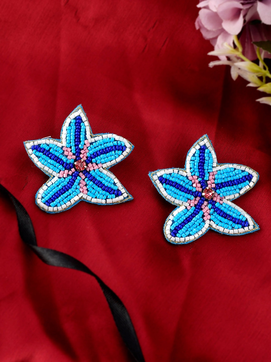 

Shoshaa Blue & White Artificial Beads Contemporary Studs Earrings