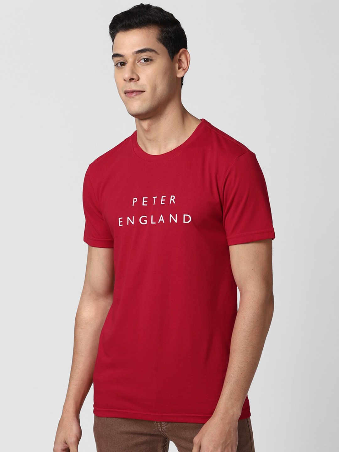 

Peter England Casuals Men Red & White Typography Printed Slim Fit T-shirt