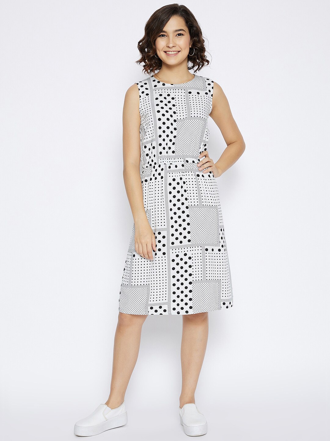 

Crimsoune Club White A-Line Dress