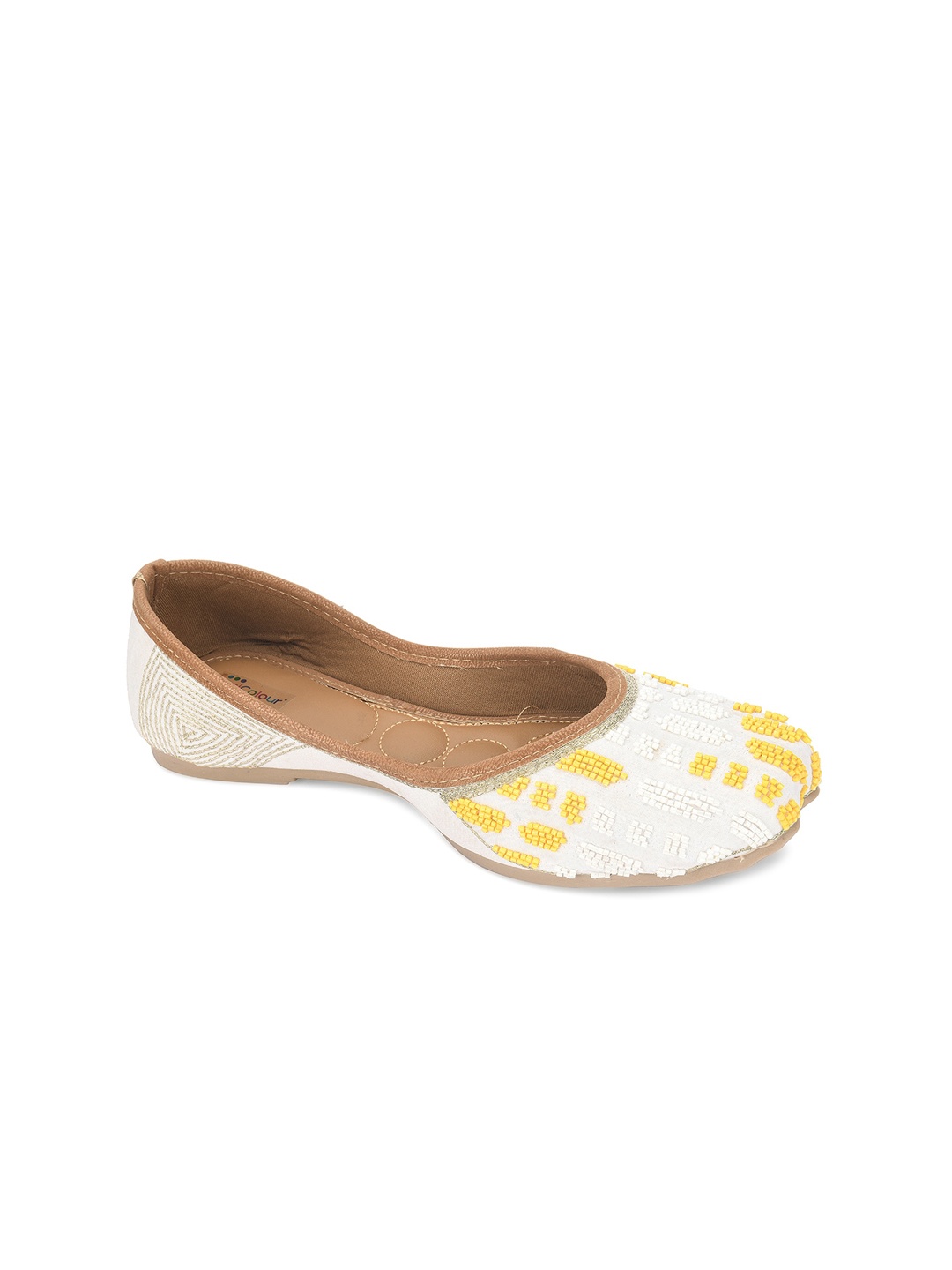 

DESI COLOUR Women White Textured Leather Ethnic Mojaris Flats