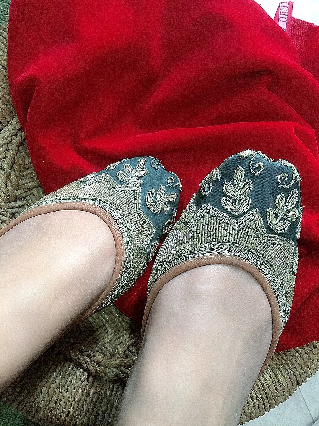 

DESI COLOUR Women Green Ethnic Mojaris Flats
